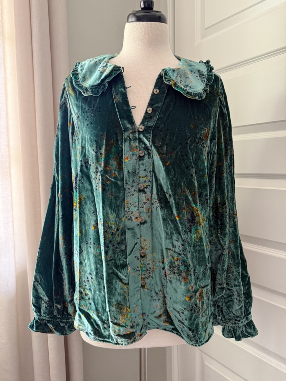 Pilcro Keira Collared Button-Front Blouse: Long Sleeve Velvet Edition : XL - Picture 2 of 7